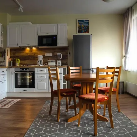 شقة Bansko Ski Apartment *