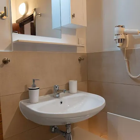Bansko Ski Apartment شقة *